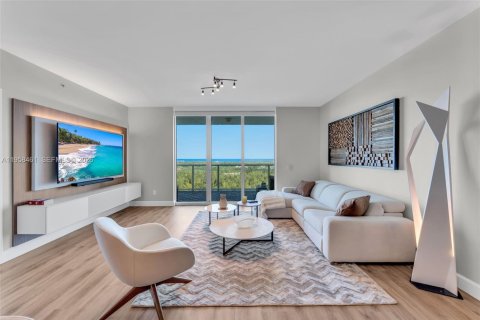 Copropriété à vendre à North Miami, Floride: 3 chambres, 190.26 m2 № 2024944 - photo 1