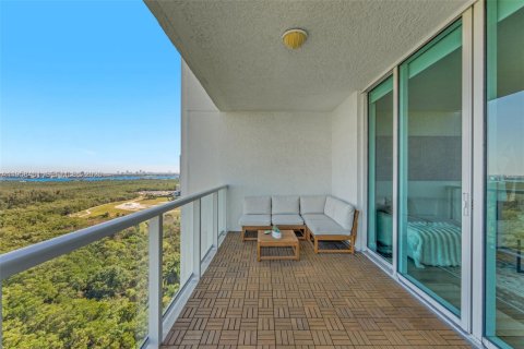 Copropriété à vendre à North Miami, Floride: 3 chambres, 190.26 m2 № 2024944 - photo 18