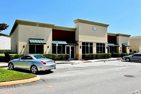 Commercial property in Lake Mary, Florida 190.64 sq.m. № 2376607 - photo 2