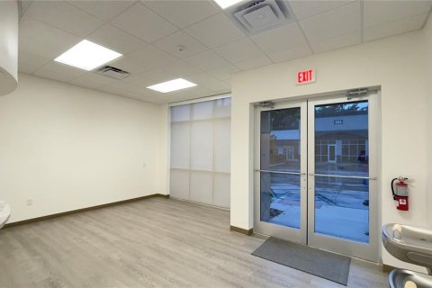 Commercial property in Lake Mary, Florida 190.64 sq.m. № 2376607 - photo 7