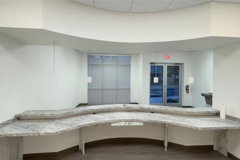 Commercial property in Lake Mary, Florida 190.64 sq.m. № 2376607 - photo 6