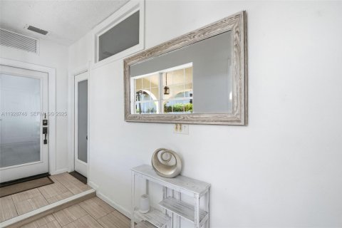 Appartement à louer à Miami, Floride: 2 chambres, 83.61 m2 № 1987529 - photo 11