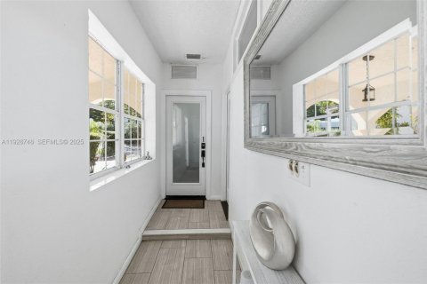 Appartement à louer à Miami, Floride: 2 chambres, 83.61 m2 № 1987529 - photo 10