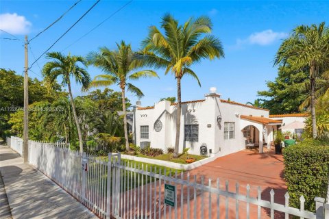 Appartement à louer à Miami, Floride: 2 chambres, 83.61 m2 № 1987529 - photo 3