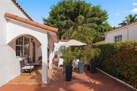 Appartement à louer à Miami, Floride: 2 chambres, 83.61 m2 № 1987529 - photo 12