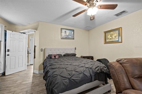 House in Seffner, Florida 3 bedrooms, 141.68 sq.m. № 1804003 - photo 27