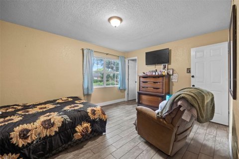 House in Seffner, Florida 3 bedrooms, 141.68 sq.m. № 1804003 - photo 23