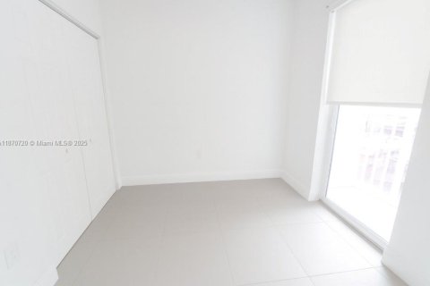 Снять в аренду квартиру в Майами, Флорида 1 спальня, 55.74м2, № 1926529 - фото 6