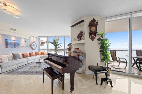 Condominio en venta en Hollywood, Florida, 4 dormitorios, 322 m2 № 2009954 - foto 18