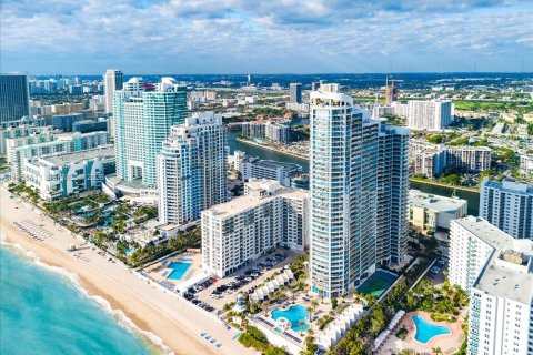 Condominio en Hollywood, Florida, 4 dormitorios  № 2009954