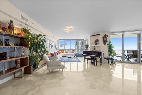 Condominio en venta en Hollywood, Florida, 4 dormitorios, 322 m2 № 2009954 - foto 9