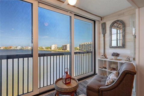Condominio en venta en Port Richey, Florida, 2 dormitorios, 102.47 m2 № 1622069 - foto 13