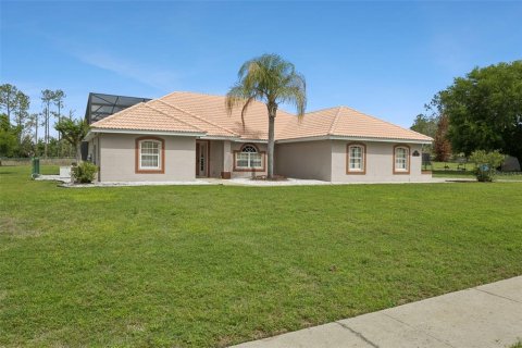 House in Clermont, Florida 3 bedrooms, 168.52 sq.m. № 2196159