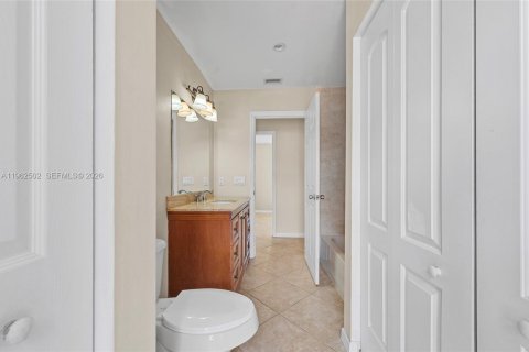 Villa ou maison à vendre à Coral Springs, Floride: 3 chambres, 141.86 m2 № 2023698 - photo 18