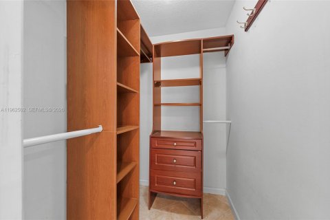 Villa ou maison à vendre à Coral Springs, Floride: 3 chambres, 141.86 m2 № 2023698 - photo 24