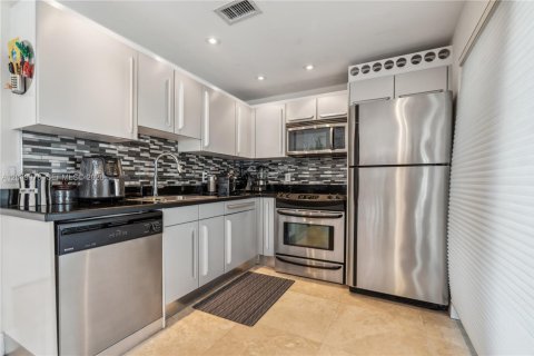 Copropriété à louer à Miami Beach, Floride: 1 chambre, 70.61 m2 № 2149251 - photo 13
