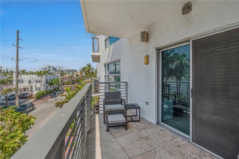 Copropriété à louer à Miami Beach, Floride: 1 chambre, 70.61 m2 № 2149251 - photo 3