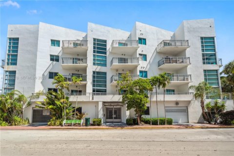 Condo à Miami Beach, Floride, 1 chambre  № 2149251
