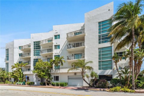 Copropriété à louer à Miami Beach, Floride: 1 chambre, 70.61 m2 № 2149251 - photo 25