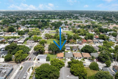 Villa ou maison à vendre à Miami, Floride: 3 chambres, 84.08 m2 № 1880215 - photo 22