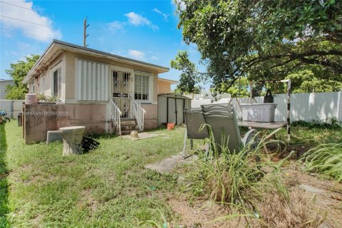 Villa ou maison à vendre à Miami, Floride: 3 chambres, 84.08 m2 № 1880215 - photo 15