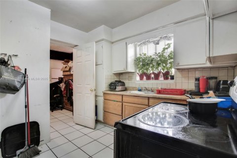 Villa ou maison à vendre à Miami, Floride: 3 chambres, 84.08 m2 № 1880215 - photo 5