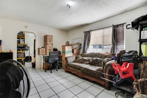 Villa ou maison à vendre à Miami, Floride: 3 chambres, 84.08 m2 № 1880215 - photo 3