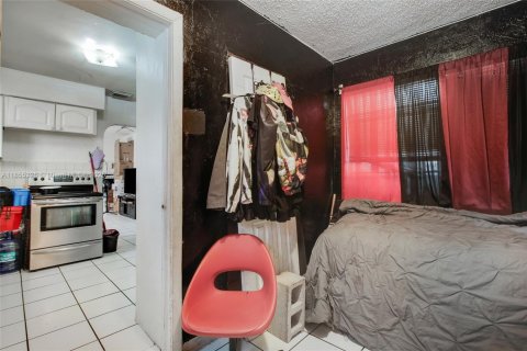 Villa ou maison à vendre à Miami, Floride: 3 chambres, 84.08 m2 № 1880215 - photo 10