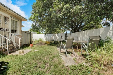 Villa ou maison à vendre à Miami, Floride: 3 chambres, 84.08 m2 № 1880215 - photo 18