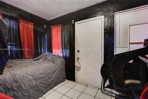 Villa ou maison à vendre à Miami, Floride: 3 chambres, 84.08 m2 № 1880215 - photo 8