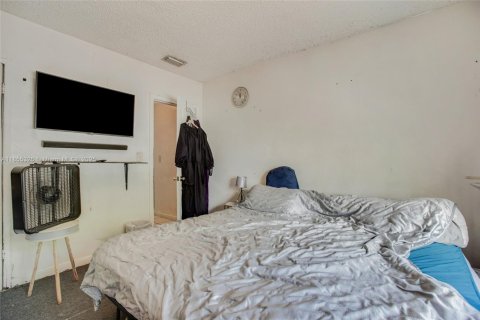 Villa ou maison à vendre à Miami, Floride: 3 chambres, 84.08 m2 № 1880215 - photo 14