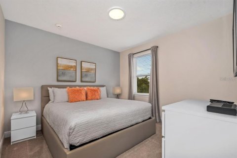 Casa en venta en Kissimmee, Florida, 8 dormitorios, 378.76 m2 № 1904269 - foto 17