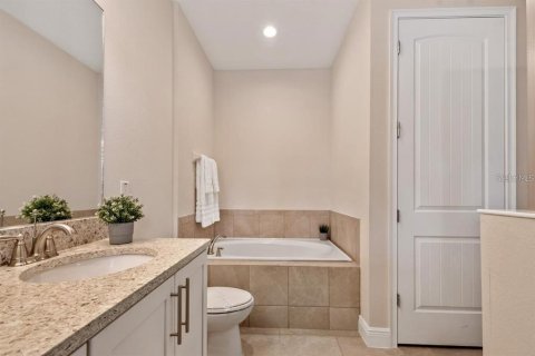 Casa en venta en Kissimmee, Florida, 8 dormitorios, 378.76 m2 № 1904269 - foto 25