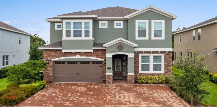 Casa en Kissimmee, Florida 8 dormitorios, 378.76 m2 № 1904269