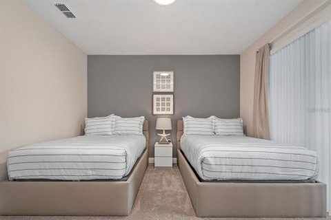 Casa en venta en Kissimmee, Florida, 8 dormitorios, 378.76 m2 № 1904269 - foto 28