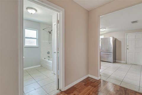 House in Lakeland, Florida 3 bedrooms, 99.22 sq.m. № 1827003 - photo 6