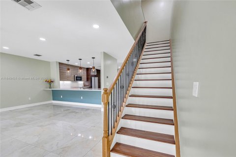 Townhouse in Dania Beach, Florida 3 bedrooms, 187.38 sq.m. № 1852091 - photo 19