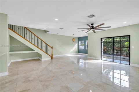 Townhouse in Dania Beach, Florida 3 bedrooms, 187.38 sq.m. № 1852091 - photo 18
