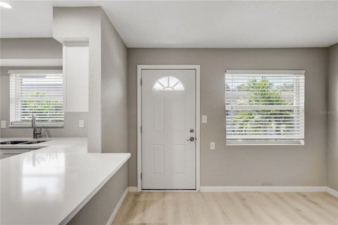 Condo in Saint Petersburg, Florida, 1 bedroom  № 2231508 - photo 3