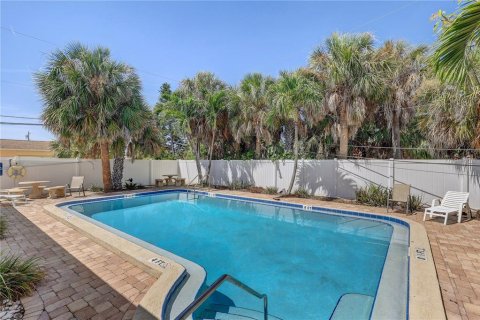 Condo in Saint Petersburg, Florida, 1 bedroom  № 2231508 - photo 20