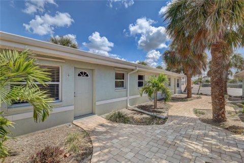 Condo in Saint Petersburg, Florida, 1 bedroom № 2231508