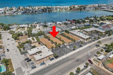 Condo in Saint Petersburg, Florida, 1 bedroom  № 2231508 - photo 26