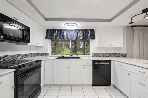 Villa ou maison à vendre à Hudson, Floride: 2 chambres, 140.47 m2 № 2395946 - photo 16