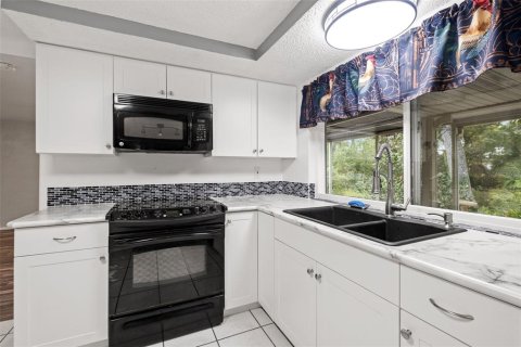 Villa ou maison à vendre à Hudson, Floride: 2 chambres, 140.47 m2 № 2395946 - photo 18