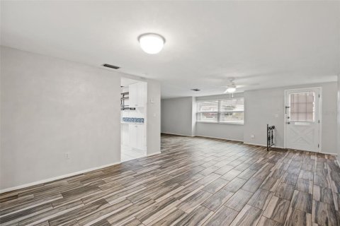 Villa ou maison à vendre à Hudson, Floride: 2 chambres, 140.47 m2 № 2395946 - photo 9