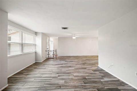 Villa ou maison à vendre à Hudson, Floride: 2 chambres, 140.47 m2 № 2395946 - photo 11