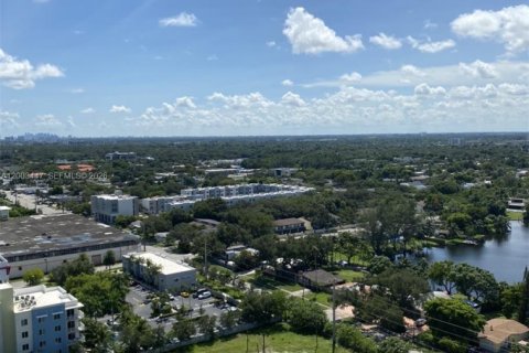Commercial property in Aventura, Florida № 2090967 - photo 26