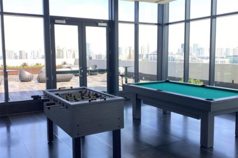 Commercial property in Aventura, Florida № 2090967 - photo 24