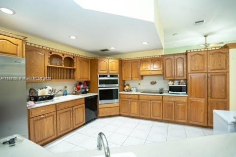 Villa ou maison à vendre à Miami, Floride: 3 chambres, 159.88 m2 № 1942083 - photo 12