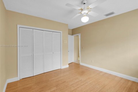 Casa en alquiler en Miami Beach, Florida, 3 dormitorios, 172.33 m2 № 1944170 - foto 17
